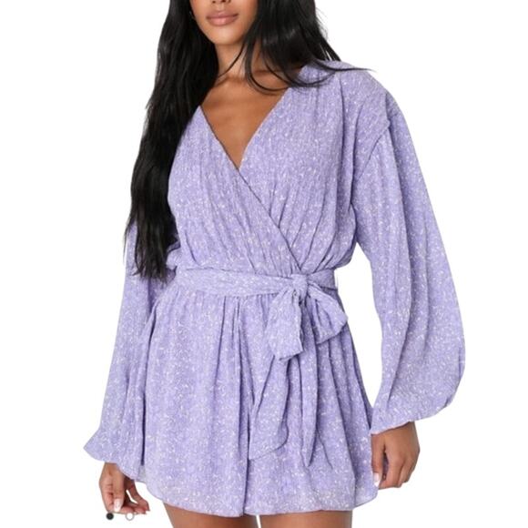 Lulus Weekend Charm Lilac Floral Romper Size M - Picture 1 of 8